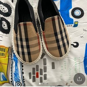 Burberry shoes